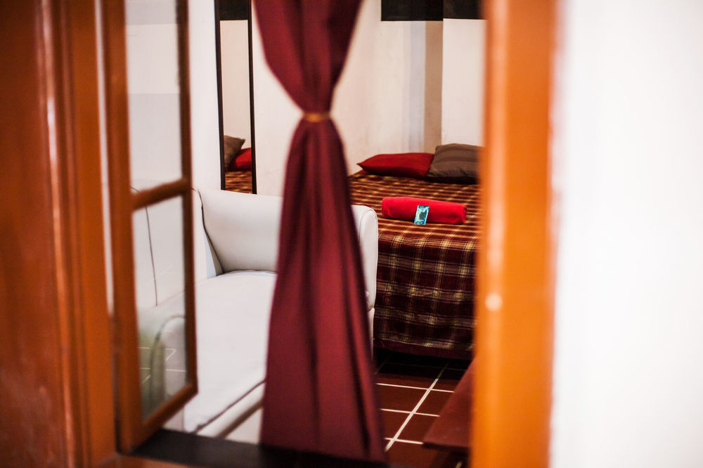 Capsule Hostel Guatemala City Екстериор снимка