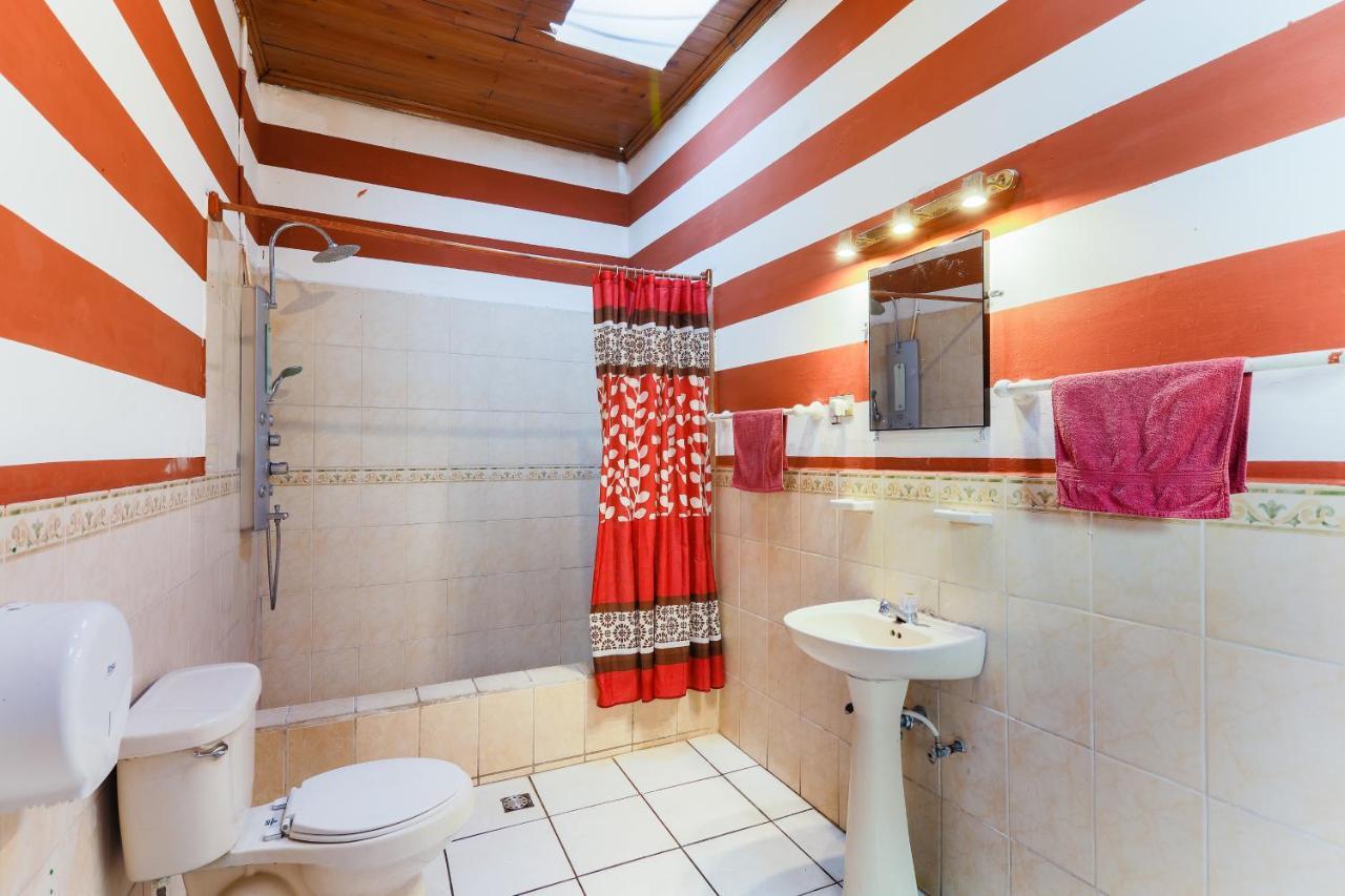 Capsule Hostel Guatemala City Екстериор снимка